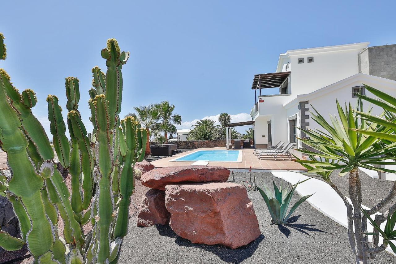 Villa Sea Winds Lanzarote à Playa Blanca  Extérieur photo