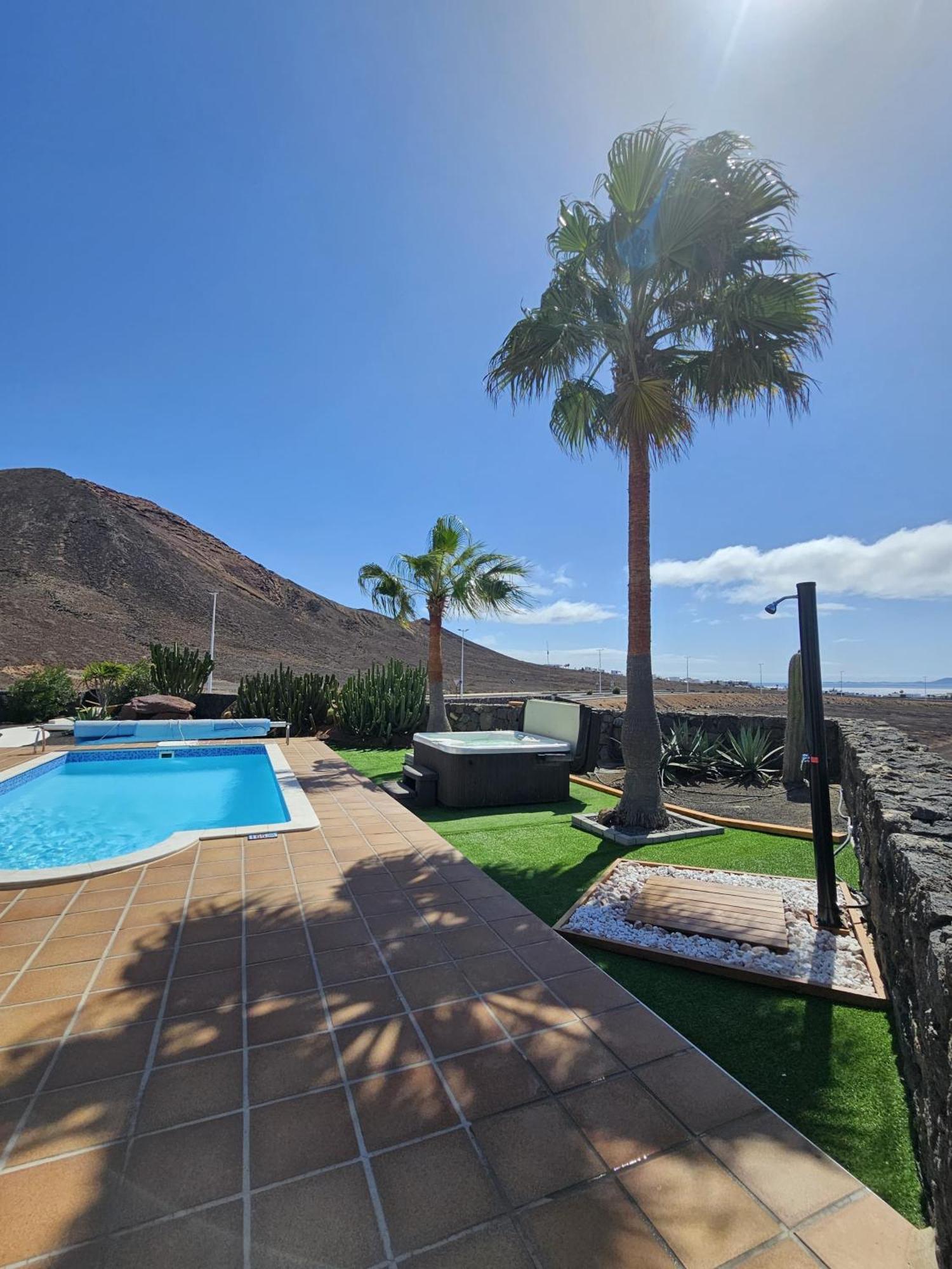 Villa Sea Winds Lanzarote à Playa Blanca  Extérieur photo